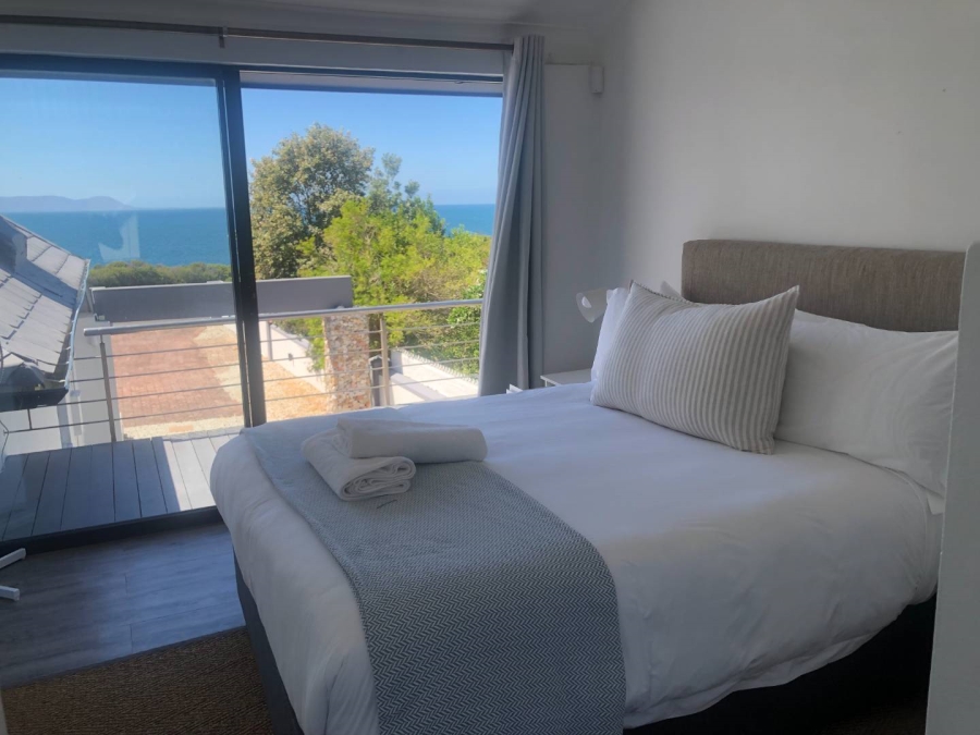 6 Bedroom Property for Sale in Westcliff Western Cape